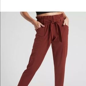 Athleta Skyline Paper Bag Pants Cognac Brown Sz 6